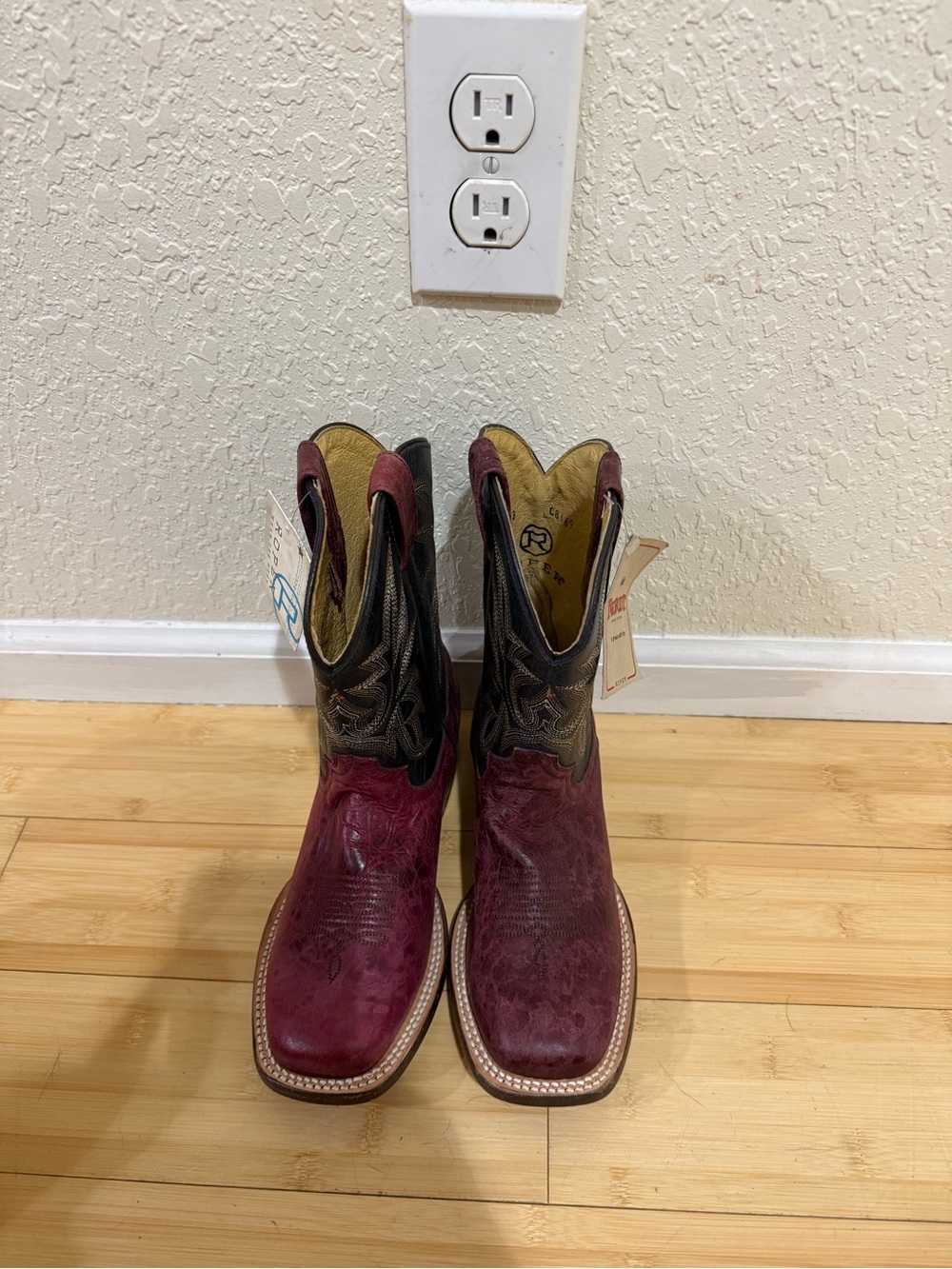Roper Burgundy Leather Cowboy Boots